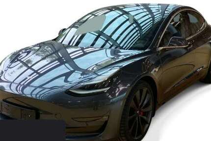 Tesla Model 3 34.551 km 26.800 &euro; Hanau 63457