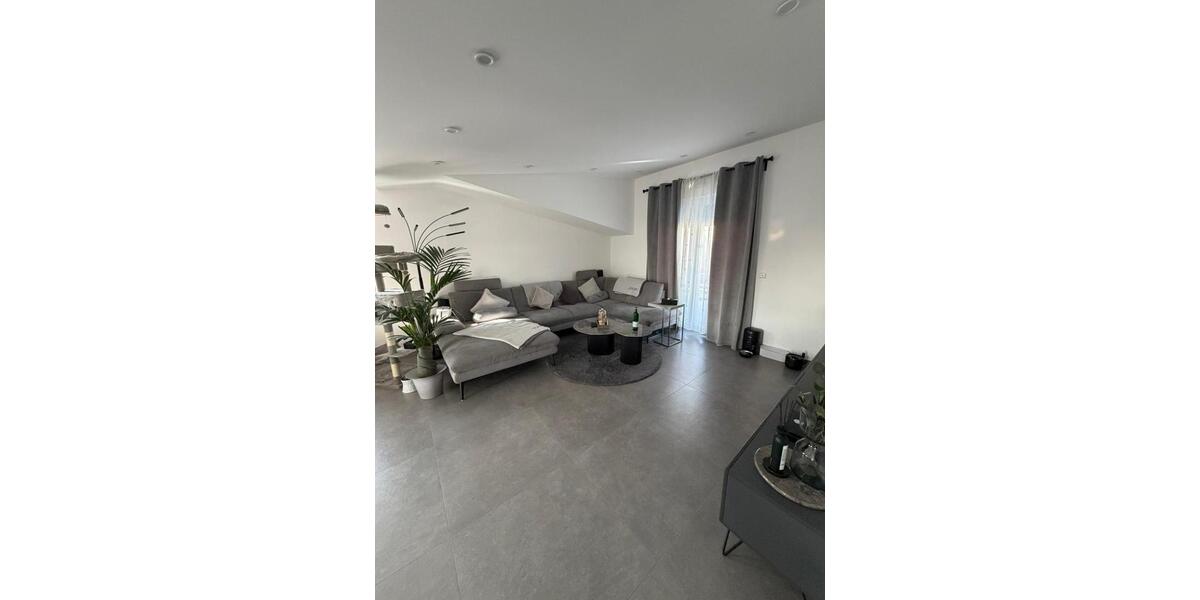 Erdgeschoßwohnung Offenbach am Main Bieber - 4 Zimmer, 125 m&sup2;, 2.300&euro; | Angebot:25376524