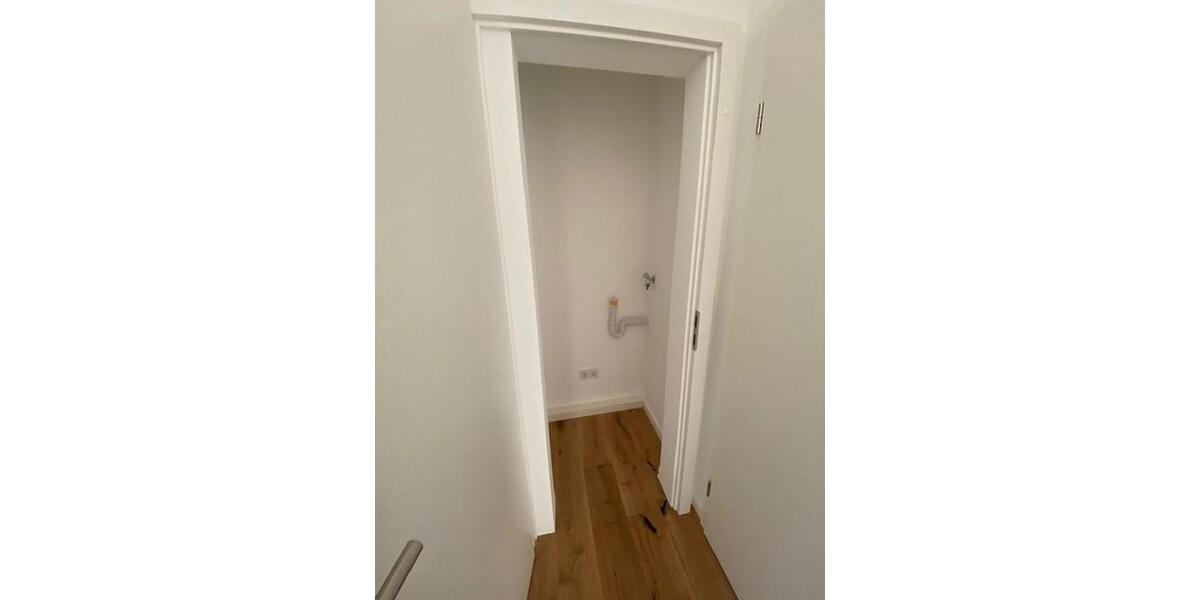 Etagenwohnung Offenbach am Main Hafen - 2 Zimmer, 55 m&sup2;, 1.200&euro; | Angebot:25309217