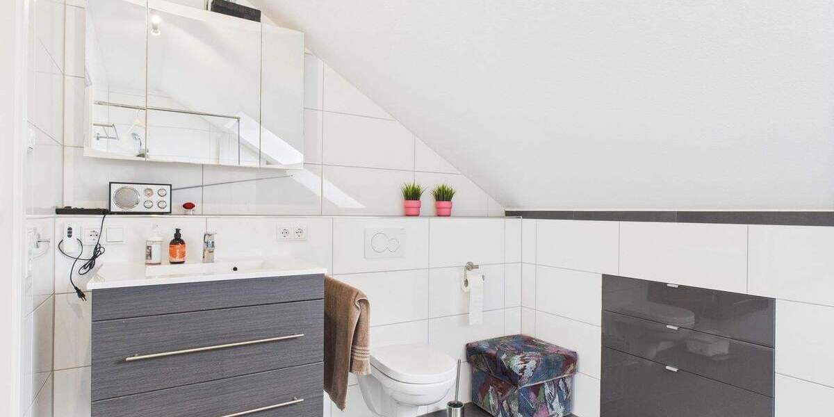 Reihenmittelhaus Rodgau Jügesheim - 7 Zimmer, 153 m&sup2;, 649.000&euro; | Angebot:25685770