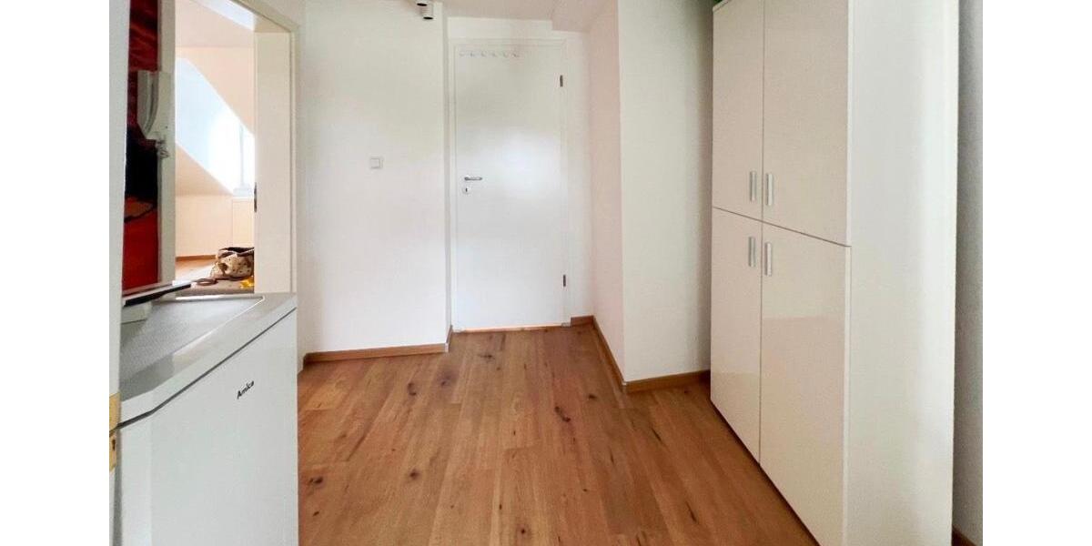 Dachgeschoßwohnung Frankfurt am Main Sossenheim - 1 Zimmer, 65 m&sup2;, 1.300&euro; | Angebot:25811025