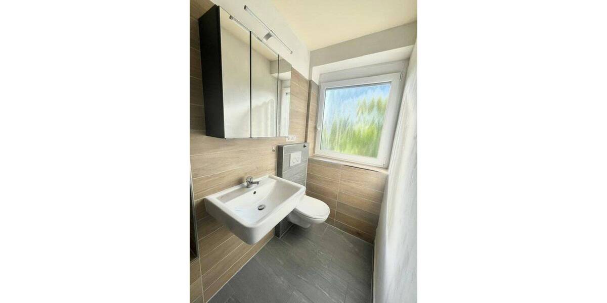 Etagenwohnung Frankfurt Ginnheim - 2 Zimmer, 57 m&sup2;, 1.100&euro; | Angebot:26820153