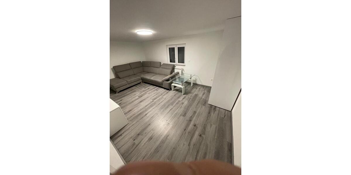 Etagenwohnung Eschborn - 3 Zimmer, 90 m&sup2;, 1.250&euro; | Angebot:25255563