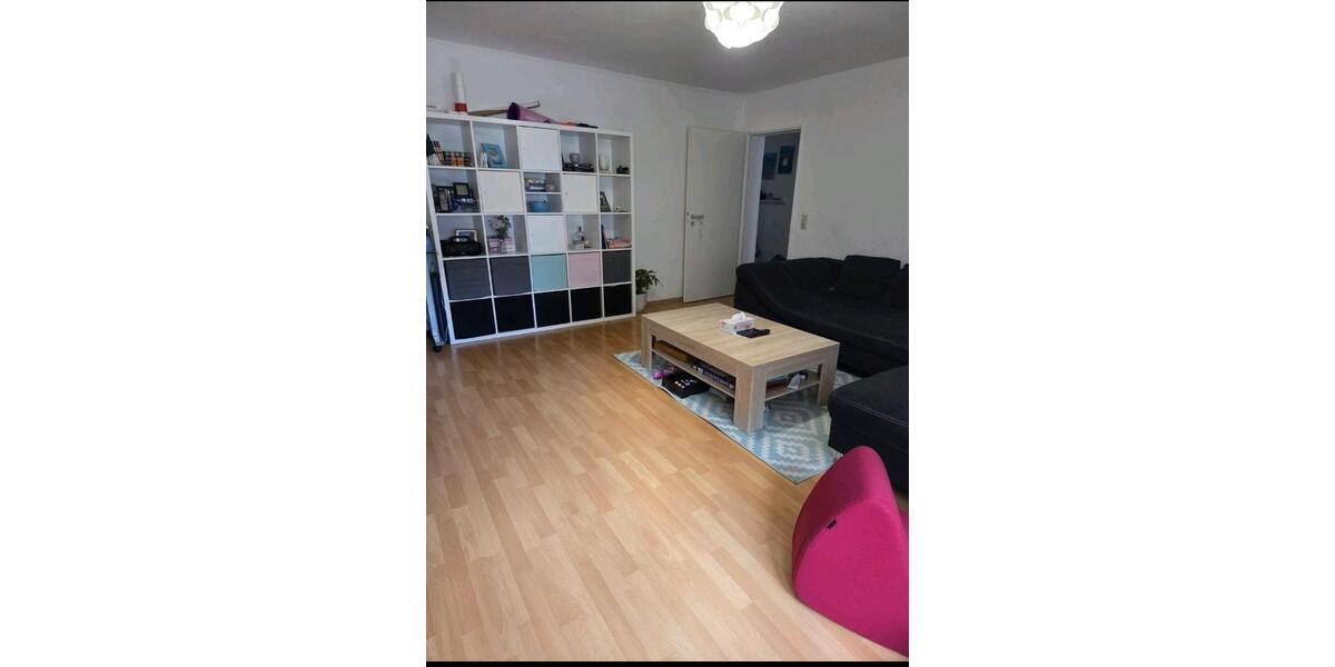 Erdgeschoßwohnung Rosbach vor der Höhe - 3 Zimmer, 90 m&sup2;, 1.000&euro; | Angebot:25902149