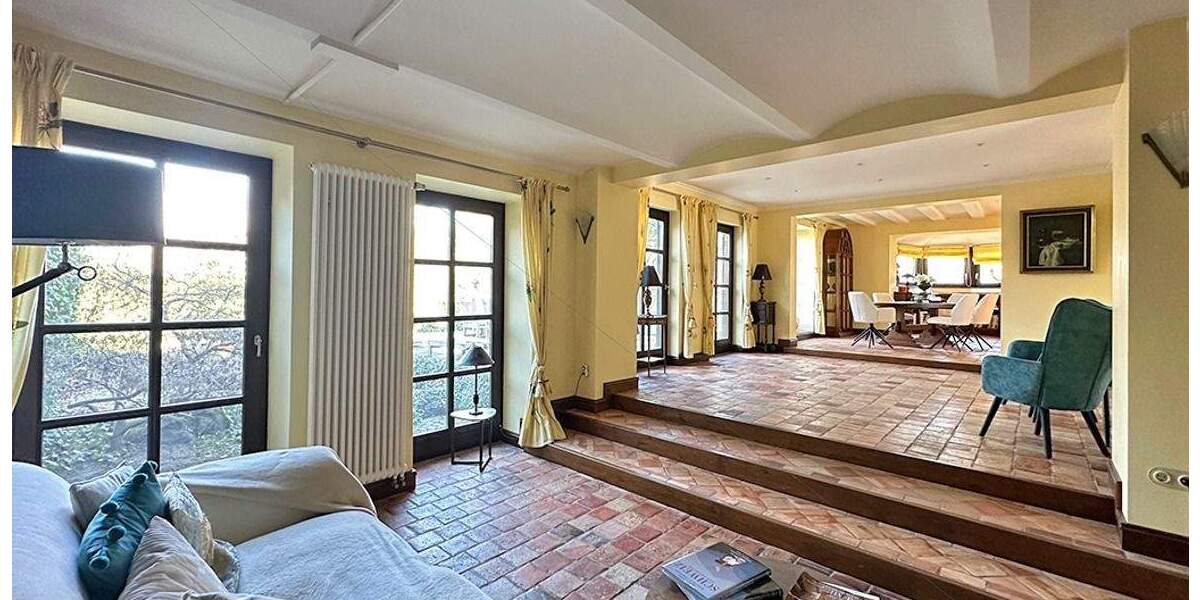 Einfamilienhaus Bruchköbel Oberissigheim - 8 Zimmer, 329 m&sup2;, 1.595.000&euro; | Angebot:25671393