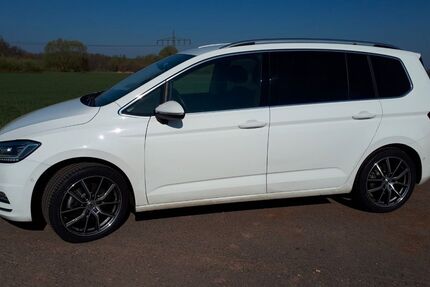 VW Touran 121.500 km 14.500 &euro; Groß-Umstadt 64823