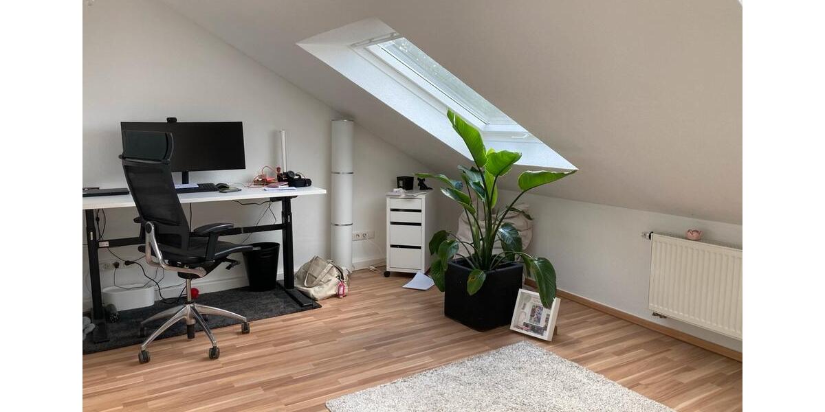 Dachgeschoßwohnung Gründau - 3 Zimmer, 98 m&sup2;, 980&euro; | Angebot:25449493