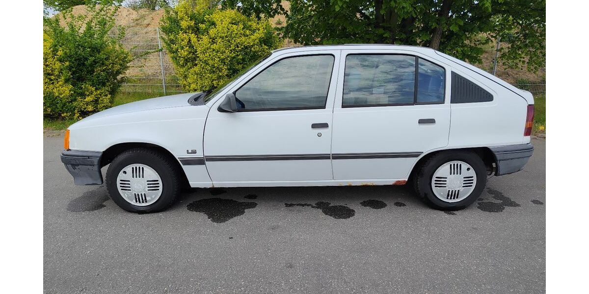 Opel Kadett 117.383 km 1.450 &euro; Groß-Zimmern 64846