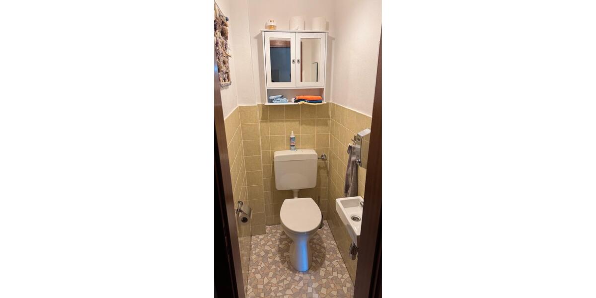 Etagenwohnung Frankfurt am Main Nord-Ost - 4 Zimmer, 105 m&sup2;, 1.800&euro; | Angebot:26041989