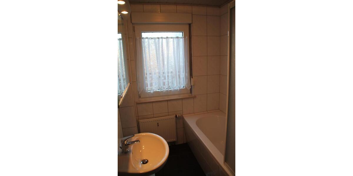 Einfamilienhaus Freigericht - 9 Zimmer, 170 m&sup2;, 299.000&euro; | Angebot:24653228