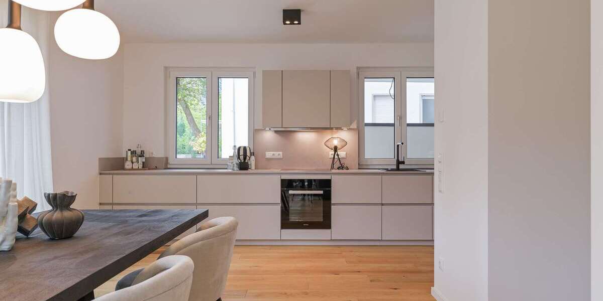 Etagenwohnung Frankfurt am Main Mitte-Nord - 2 Zimmer, 85 m&sup2;, 675.000&euro; | Angebot:23080418