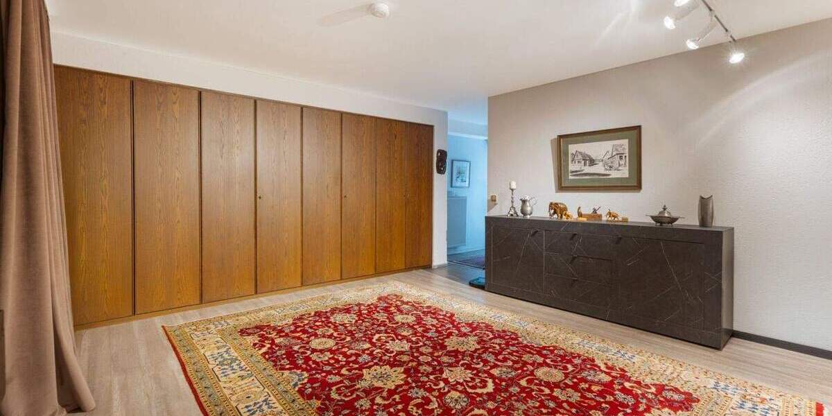 Bungalow Neu-Isenburg Zeppelinheim - 7 Zimmer, 201 m&sup2;, 1.150.000&euro; | Angebot:25688107