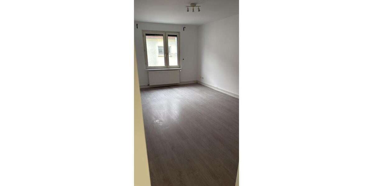 Etagenwohnung Hanau - 3 Zimmer, 75 m&sup2;, 1.000&euro; | Angebot:26416277