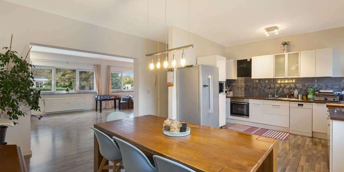 Einfamilienhaus Schwalbach am Taunus - 16 Zimmer, 295 m&sup2;, 1.249.000&euro; | Angebot:25440397