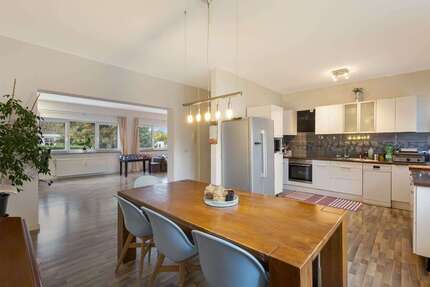 Haus Schwalbach am Taunus - 16 Zimmer, 295 m&sup2;, 1.249.000&euro; | Angebot:25440397