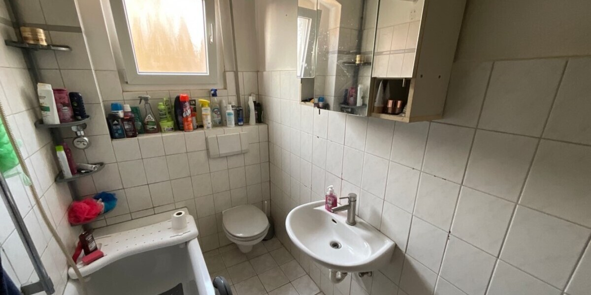 Frankfurt-Zeilsheim: Erbpacht- vermietetes 2 Familienhaus als Kapitalanlage - Mehrfamilienhaus, Wohnhaus Frankfurt am Main Sindlingen | Angebot:26897691