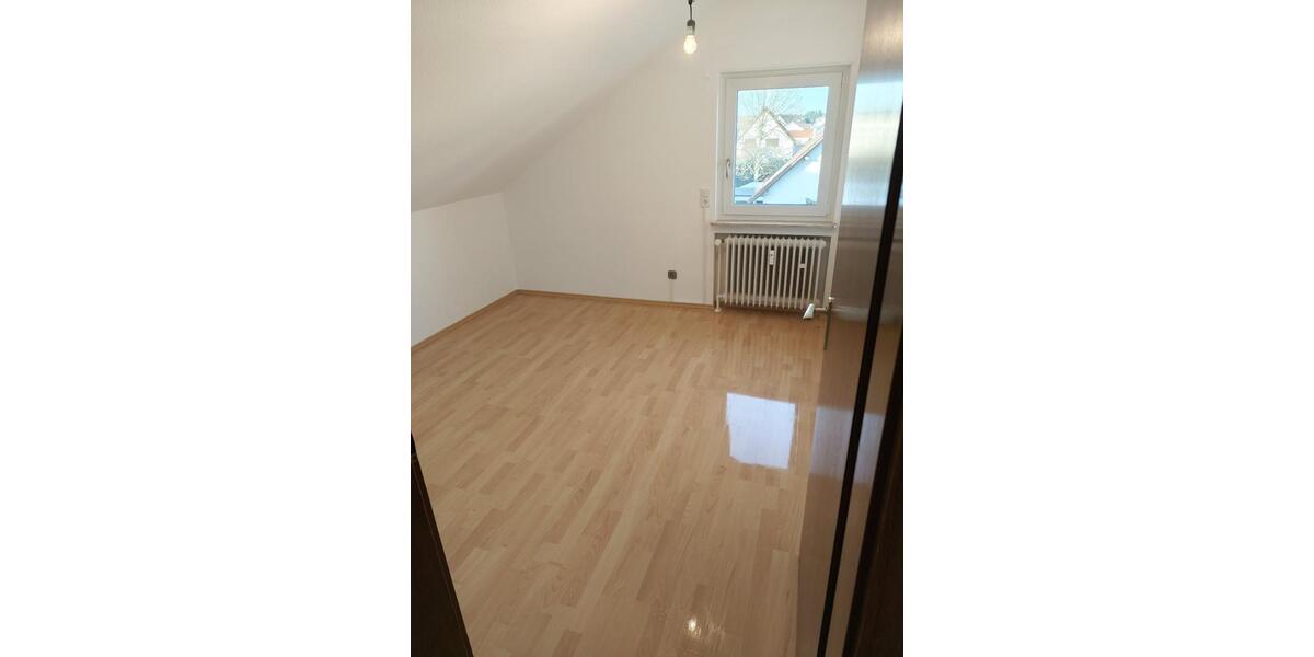 Dachgeschoßwohnung Seligenstadt - 3.5 Zimmer, 85 m&sup2;, 1.000&euro; | Angebot:25086646