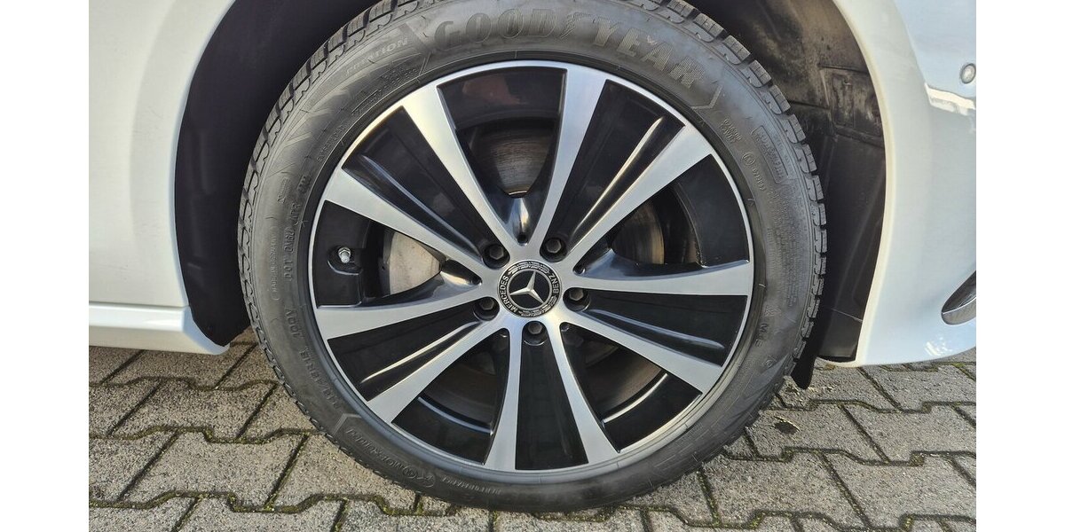 Mercedes-Benz E 300 e T Avantgarde AHK, LED, Rückfahrkamera, App 55.700 km 28.590 &euro; Rodgau 63110