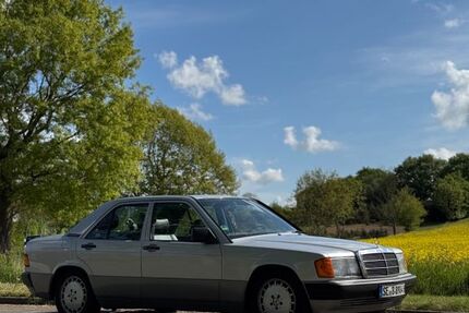 Mercedes-Benz 190 266.000 km 5.999 &euro; Frankfurt am Main 65933