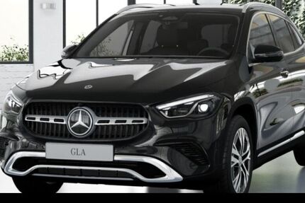 Mercedes-Benz GLA 180 9.900 km 40.450 &euro; Frankfurt 60488