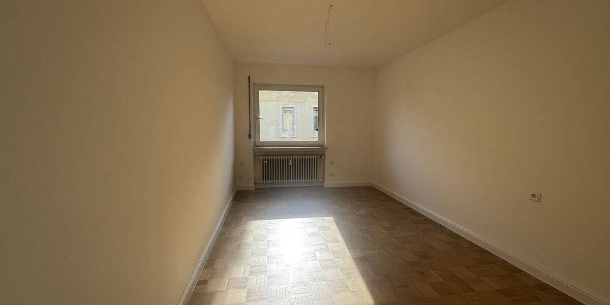 Etagenwohnung Bad Vilbel Kernstadt - 4 Zimmer, 103 m&sup2;, 1.990&euro; | Angebot:26065038