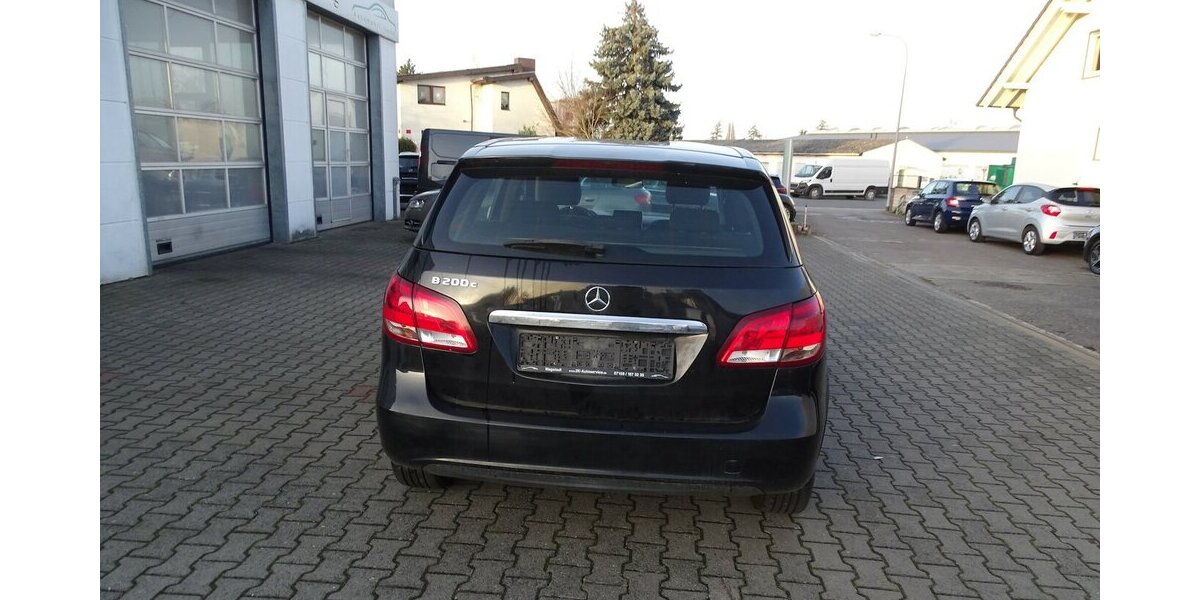 Mercedes-Benz B 200 c NGD / Benzin 253.675 km 5.690 &euro; Rodgau 63110