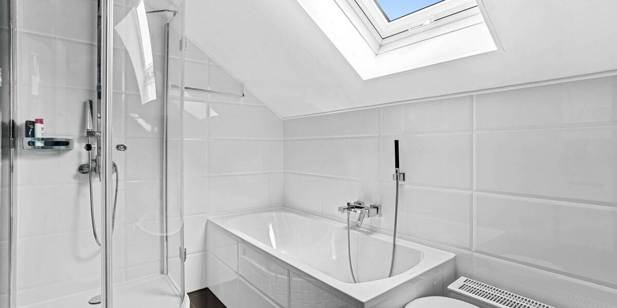 Einfamilienhaus Gelnhausen Haitz - 8 Zimmer, 354 m&sup2;, 950.000&euro; | Angebot:25685325