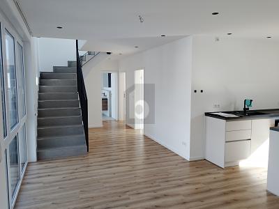 TRÄUMEN UND WOHNEN MIT STIL - Maisonettenwohnung Goldbach | Angebot:26779995