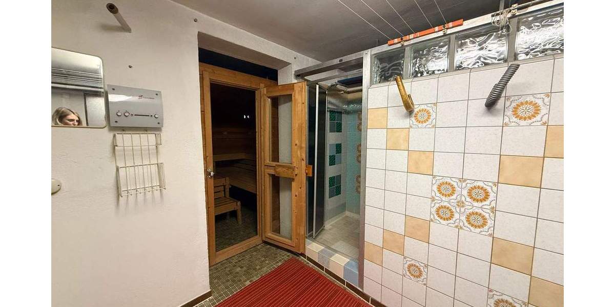 Mehrfamilienhaus, Wohnhaus Niederdorfelden - 8 Zimmer, 850.000&euro; | Angebot:25701227