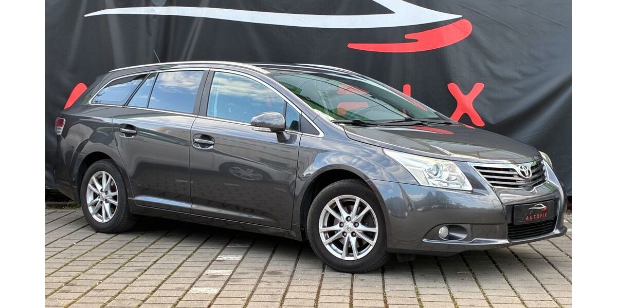 Toyota Avensis 102.000 km 7.990 &euro; Mühlheim am main 63165