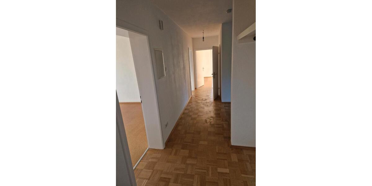 Etagenwohnung Oberursel (Taunus) - 4.5 Zimmer, 110 m&sup2;, 1.850&euro; | Angebot:27565684
