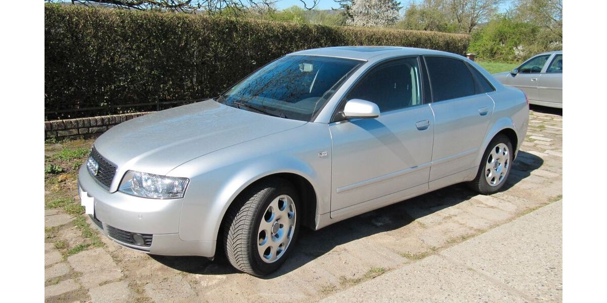 Audi A4 70.600 km 6.690 &euro; Schwalbach 65824