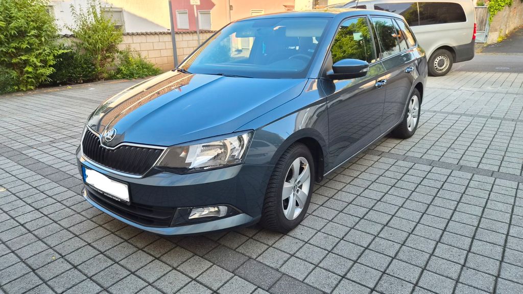 Skoda Fabia 111.000 km 8.900 &euro; Stockstadt am Main 63811