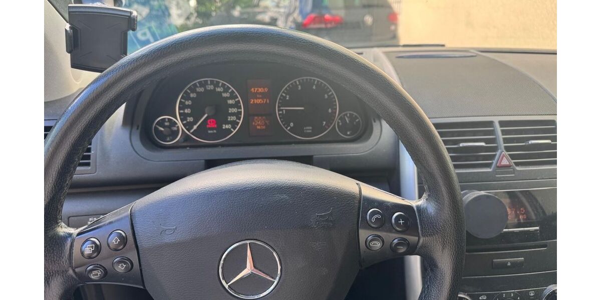 Mercedes-Benz A 200 213.000 km 1.000 &euro; Offenbach am Main 63071