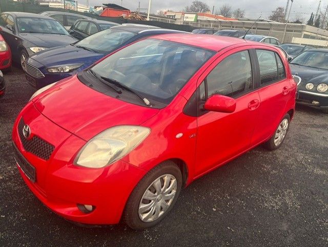 Toyota Yaris 218.290 km 1.400 &euro; Hanau 63452