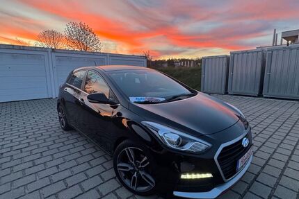 Hyundai i30 129.000 km 10.999 &euro; Friedrichsdorf bei Frankfurt Main 61381