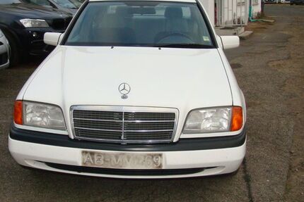 Mercedes-Benz C 180 206.000 km 2.000 &euro; Erlensee 63526