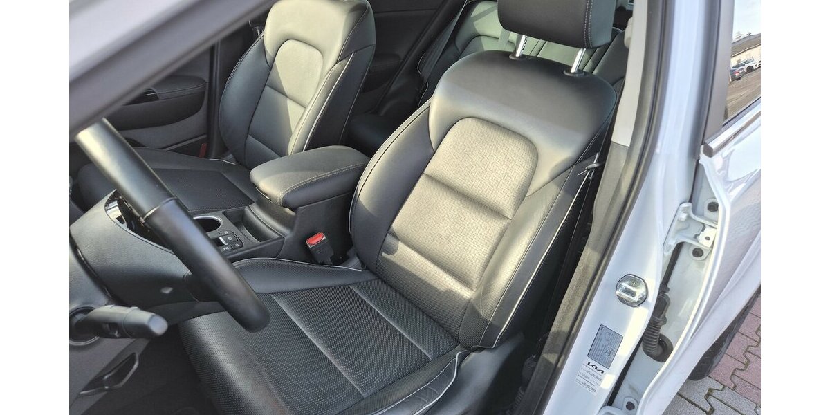 Kia Sportage Black Edition 4WD Automatik, AHK, Leder, 28.421 km 24.890 &euro; Rodgau 63110