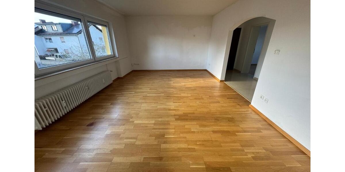 Etagenwohnung Altenstadt - 4 Zimmer, 100 m&sup2;, 1.000&euro; | Angebot:26001613