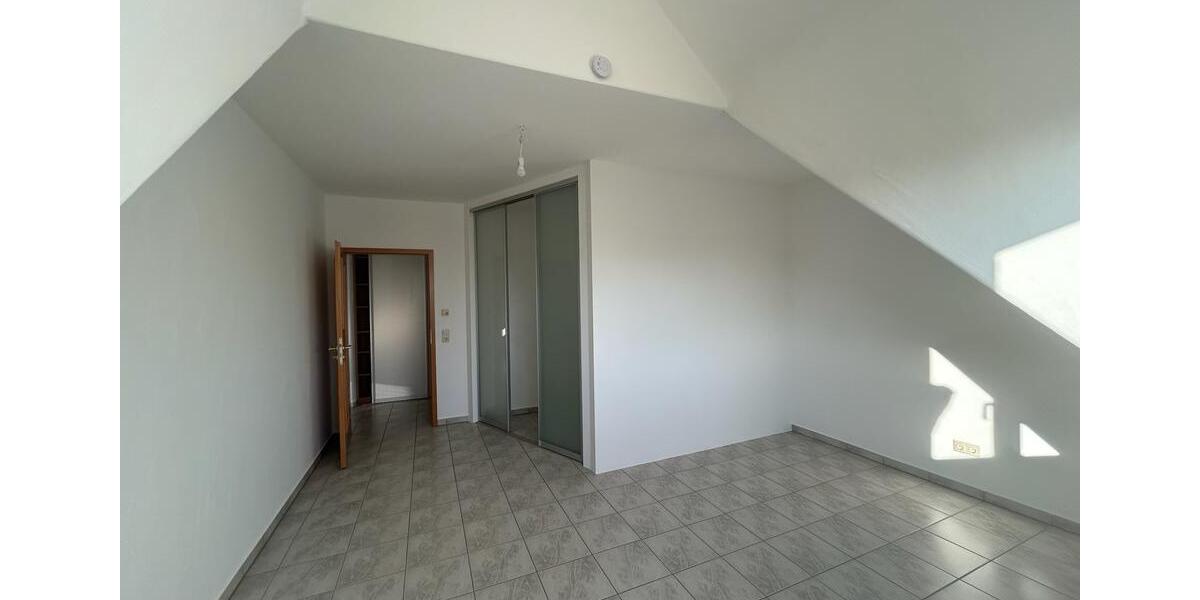 Maisonettenwohnung Hösbach - 3.5 Zimmer, 130 m&sup2;, 1.640&euro; | Angebot:25281057