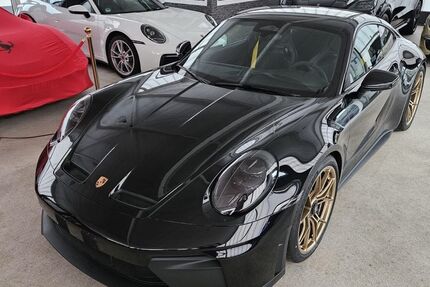 Porsche 992 2.500 km 229.500 &euro; Frankfurt am Main 60323