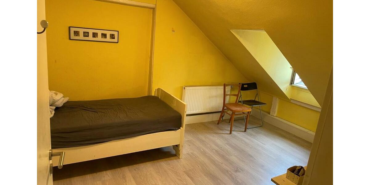 Dachgeschoßwohnung Aschaffenburg Österreicher Kolonie - 2 Zimmer, 19 m&sup2;, 285&euro; | Angebot:26347030