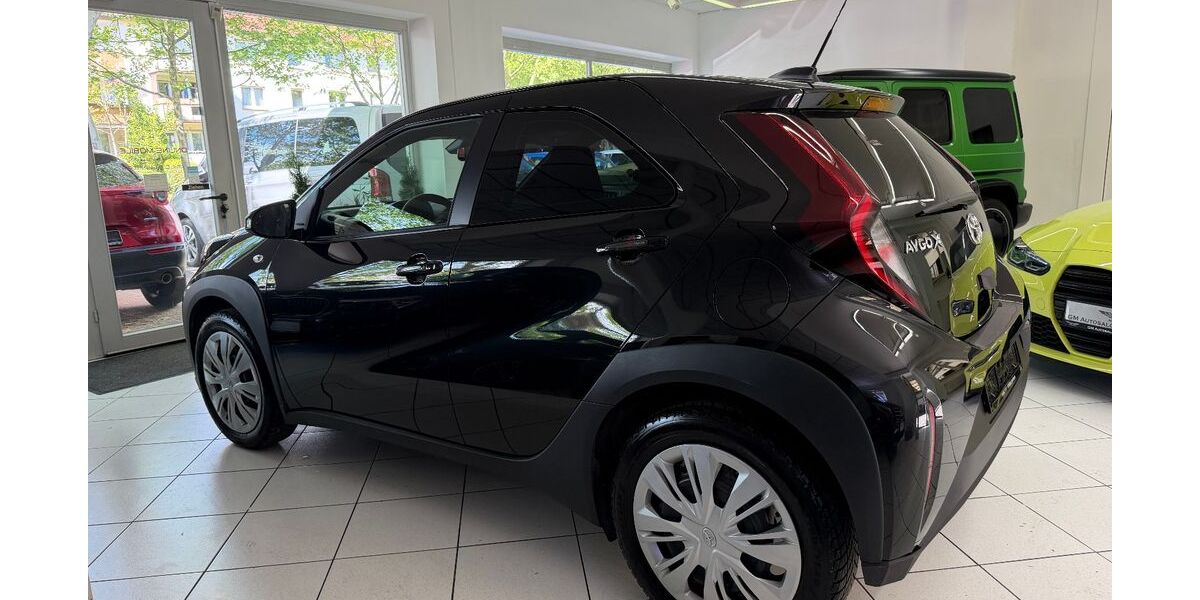 Toyota Aygo (X) 11.545 km 15.900 &euro; NEU ISENBURG 63263