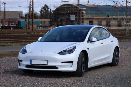 Tesla Model 3 89.000 km 21.500 &euro; Freigericht 63579