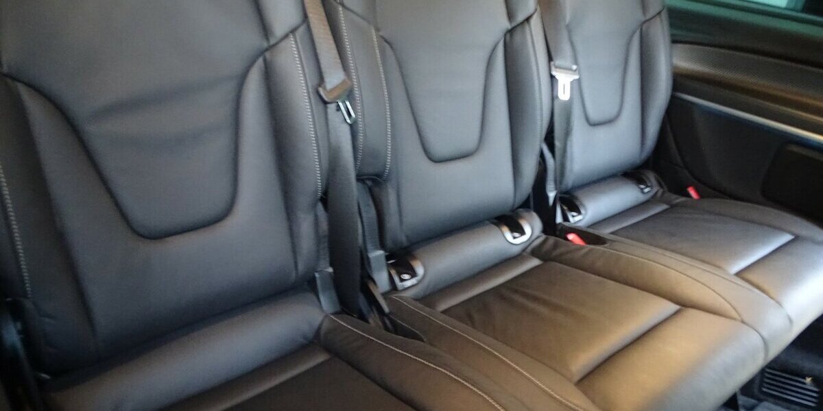 Mercedes-Benz V 300 d 4M lang AVANTGARDE EDITION AMG Line, Stand 61.360 km 56.990 &euro; Rodgau 63110