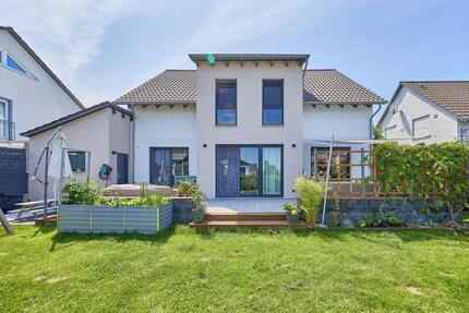 Haus Messel - 5 Zimmer, 188 m&sup2;, 2.500&euro; | Angebot:27620799