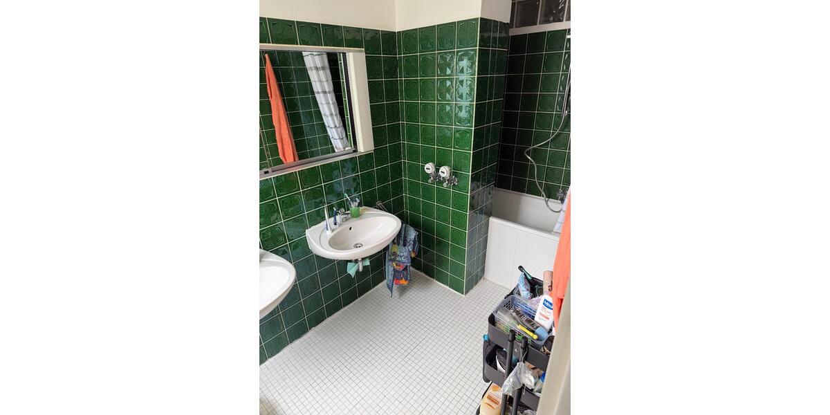 Etagenwohnung Kronberg im Taunus - 3 Zimmer, 90 m&sup2;, 990&euro; | Angebot:24874020