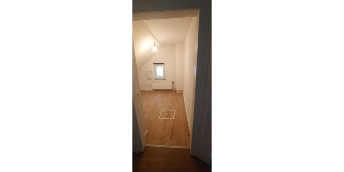 Dachgeschoßwohnung Neu-Isenburg Isenburg - 3.5 Zimmer, 60 m&sup2;, 800&euro; | Angebot:25293332