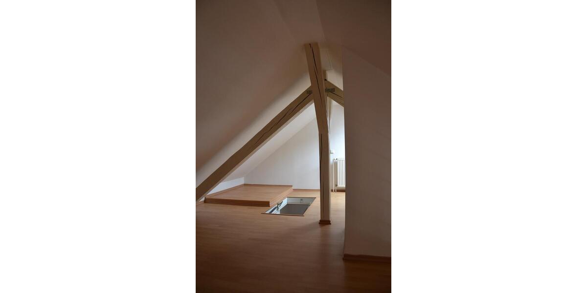 Dachgeschoßwohnung Frankfurt am Main Ost - 2 Zimmer, 47 m&sup2;, 700&euro; | Angebot:25613826