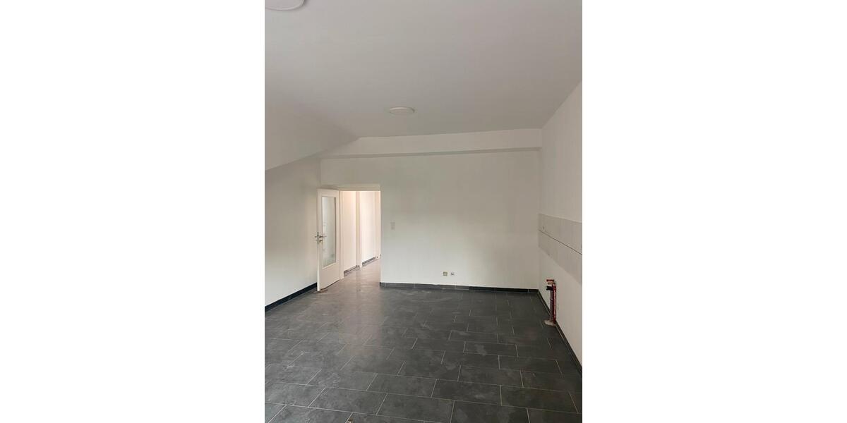 Etagenwohnung Gelnhausen - 4 Zimmer, 125 m&sup2;, 1.350&euro; | Angebot:26473327